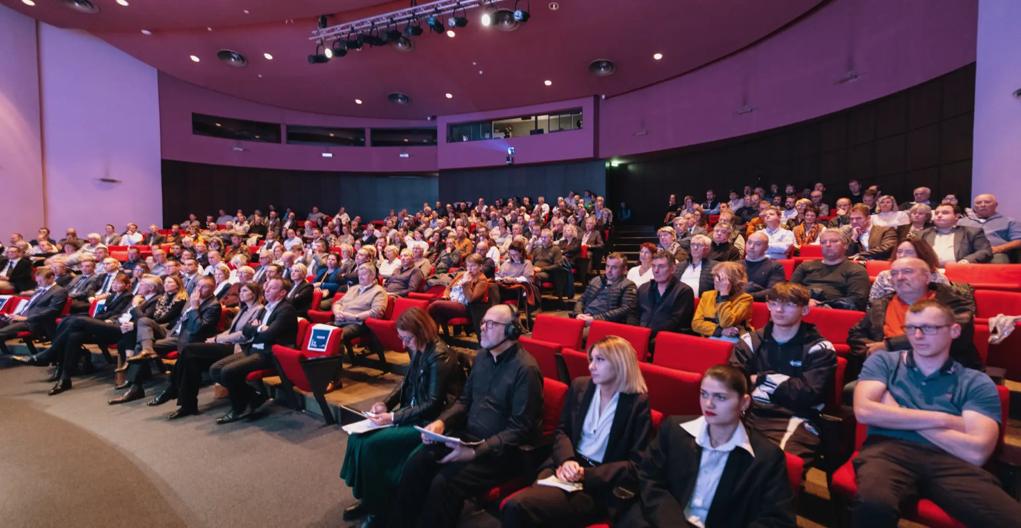 auditorium beaune salle 343 places 03