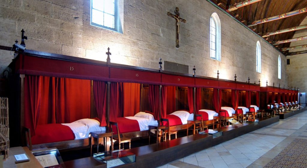 photo salle des pauvres 1 1380x758